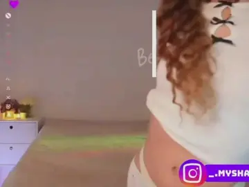 Bongacams Adult Video Chat of MaybeBabeTV