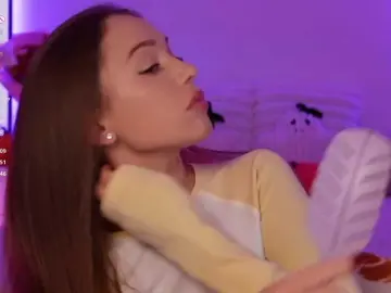 Bongacams Live Sex of MaybeBabeTV