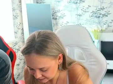 Bongacams Free Porn Cam of LoveAndSex24