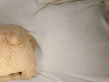 Bongacams Watch Live Sex Cams of MelMooon