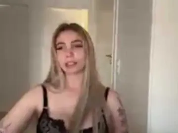 Bongacams Live Porn of LilyHot