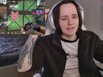 Bongacams Watch Live Sex Cams of LunaL0ve