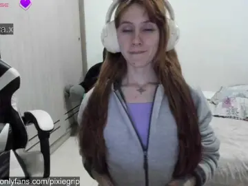 Bongacams Sex Cam of RevySadashiTrue