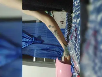 Bongacams Watch Live Sex Cams of RevySadashiTrue