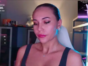 Bongacams Sex Chat of QWEENII
