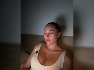 Bongacams Best Webcam of QWEENII