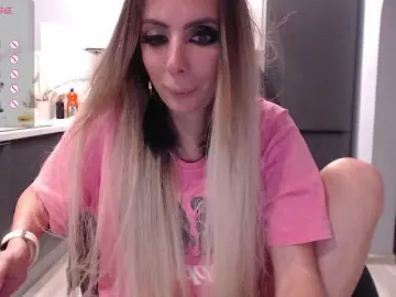 Bongacams Watch Live Sex Cams of blondalina