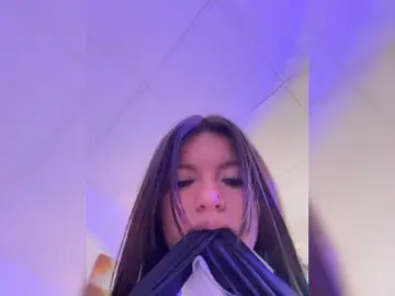 Bongacams Free Porn Cam of Sweet-emily1