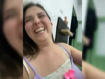 Bongacams Live Sex Cam of karlacortes1