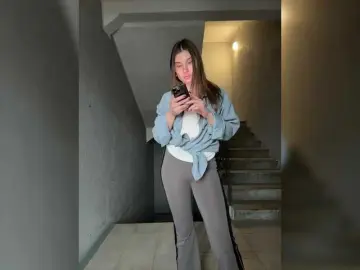 Bongacams Nude Webcam of -EmilyBaby-