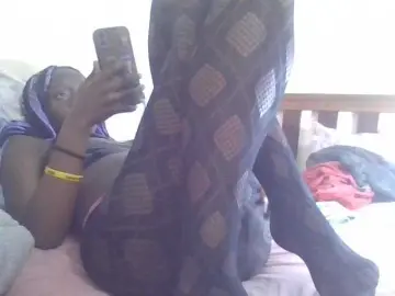 Bongacams Free Live Porn of prettyglowing
