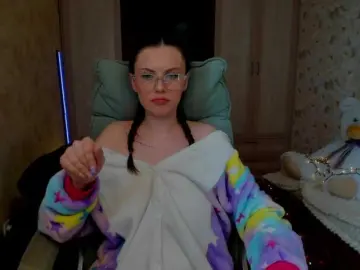 Bongacams Live Sex Cam of LoraTempt