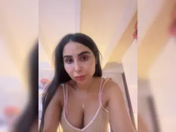 Bongacams Live Porn of SallyeLeins