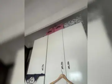 Bongacams Free Live Porn of SallyeLeins