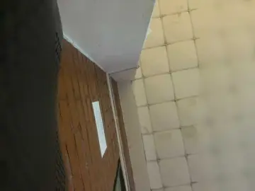 Bongacams Adult Video Chat of SallyeLeins