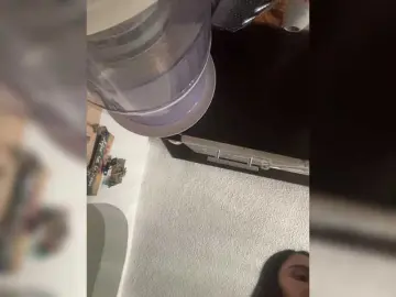 Bongacams Live Sex Cam of SallyeLeins