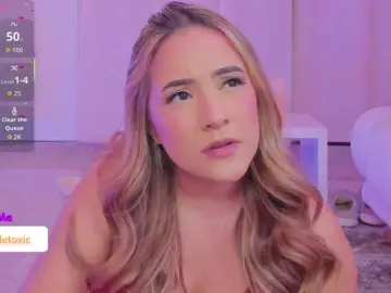 Bongacams Free Live Porn of LittleToxic