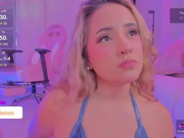 Bongacams Free Live Porn of LittleToxic