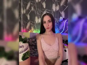 Bongacams Free Live Porn of SweetPussies