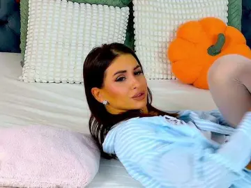 Bongacams Free Porn Cam of GoldCherry7