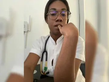 Bongacams Watch Live Sex Cams of ReginaCorleone
