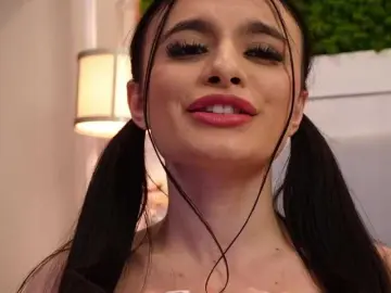 Bongacams Adult Webcam of SweetLuna