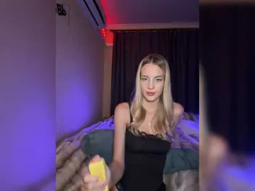 Bongacams Nude Webcam of MikkiSweetie