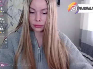 Bongacams Watch Live Sex Cams of Foxymoxy19