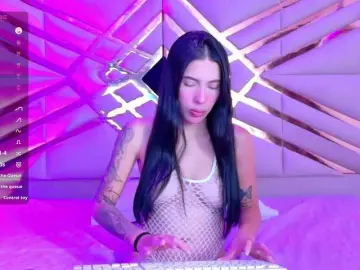 Bongacams Live Sex Cam of youngmommy