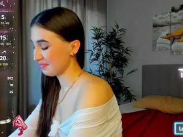 Bongacams Sex Cam of Emily-Lews