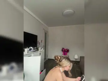 Bongacams Watch Live Sex Cams of GiaVibey