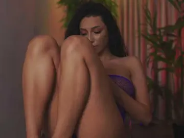 Bongacams Nude Webcam of RamiraRowa