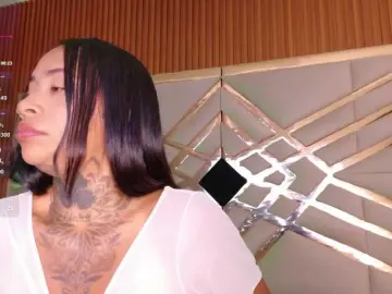 Bongacams Free Live Porn of hollyvega