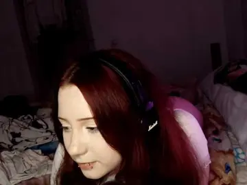 Bongacams Watch Live Sex Cams of emoemily