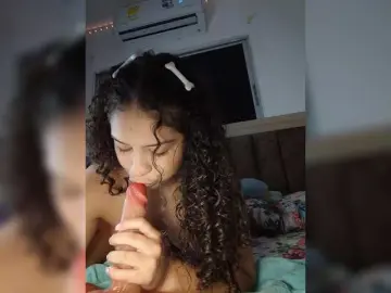Bongacams Free Porn Cam of sharadreams