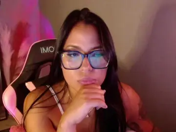 Bongacams Free Porn Cam of OliviaCarter1