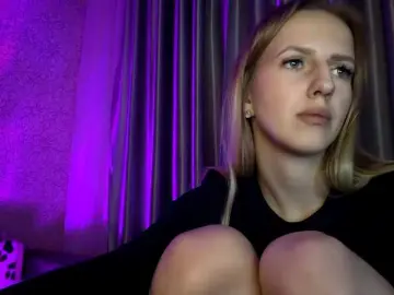 Bongacams Nude Webcam of RaisaBrentz