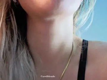 Bongacams Watch Live Sex Cams of Charlotte-glasses