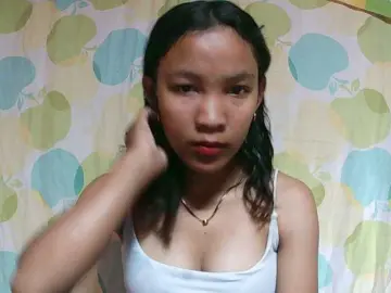 Bongacams Watch Live Sex Cams of Louane01