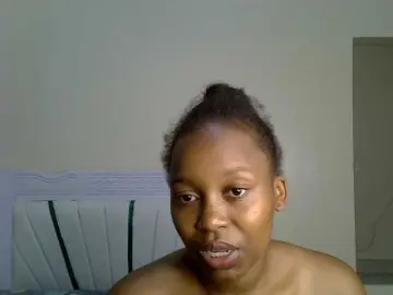 Bongacams Nude Webcam of Queenberries