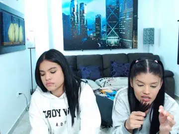 Bongacams Live Porn of KendraAndMishel