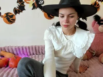 Bongacams Nude Webcam of Honeykrisspussy
