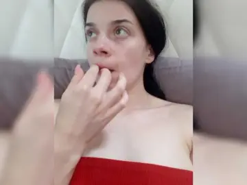 Bongacams Watch Live Sex Cams of ShellBixAngeLL