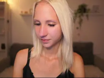 Bongacams Adult Video Chat of piperperri18