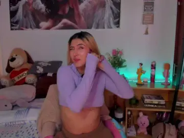 Bongacams Free Live Porn of CuteWee420