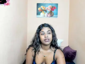 Bongacams Sex Cam of CHERRYTEAZER