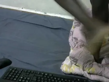 Bongacams Free Porn Cam of Candy001