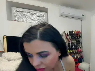 Bongacams Watch Live Sex Cams of JuliaHayes90