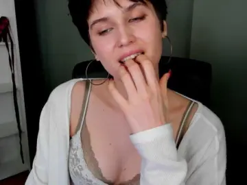 Bongacams Best live sex cam show of soft-sarah