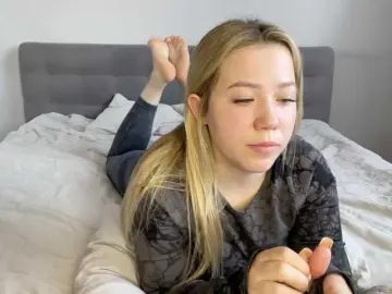 Bongacams Sex Cam of AlyraSun